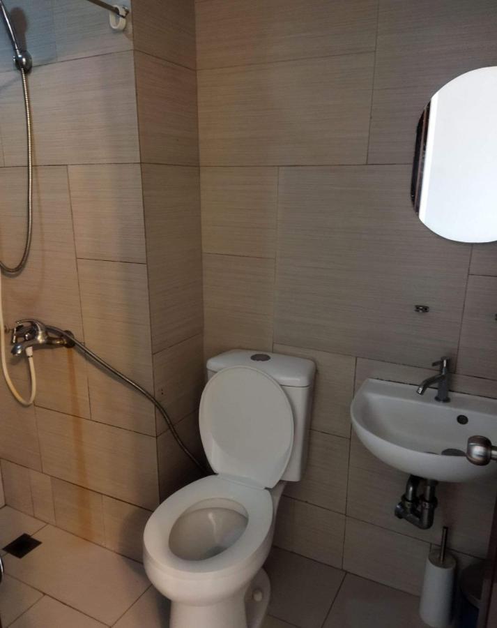 Room In Alabang Manila Bagian luar foto